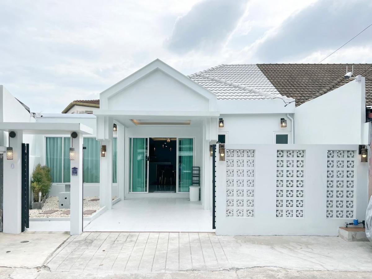 Modern Luxury House In Phuket Town Villa Ban Na Khua Exterior photo