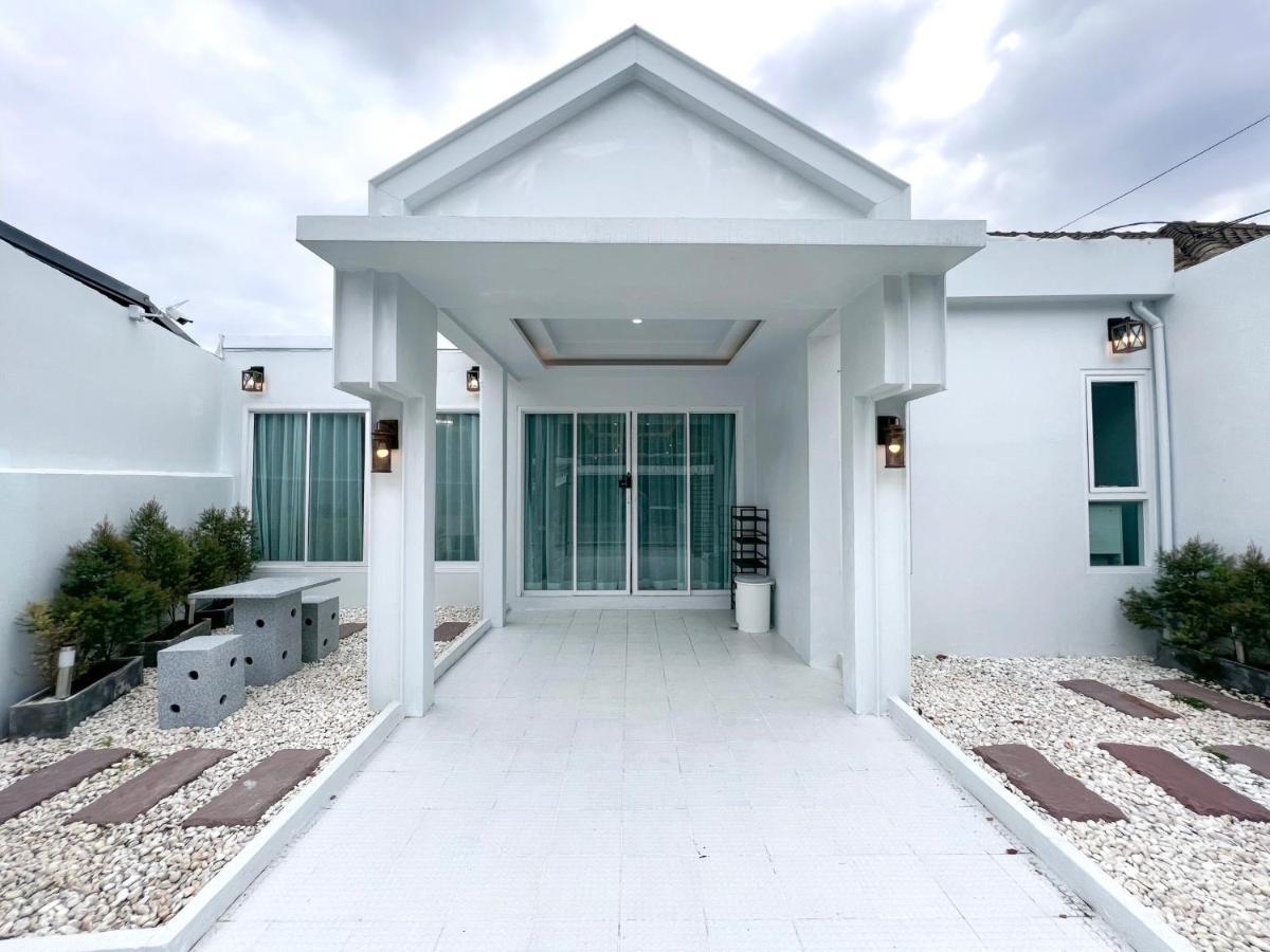 Modern Luxury House In Phuket Town Villa Ban Na Khua Exterior photo